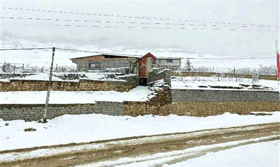 بارش برف مناطق کوهستانی شرق مازندران را سفید پوش کرد
