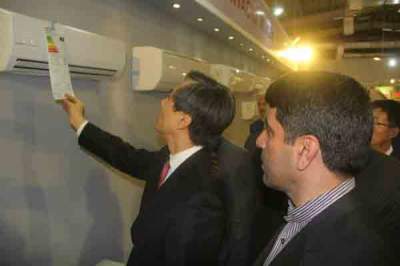 افتتاح ششمین نمایشگاه صنعت ساختمان با حضور حسن خیریانپور و سفیر کره جنوبی در ایران 