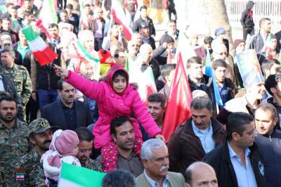 حضور پرشور مردم شهرستان کلاردشت در راهپیمایی 22 بهمن 96